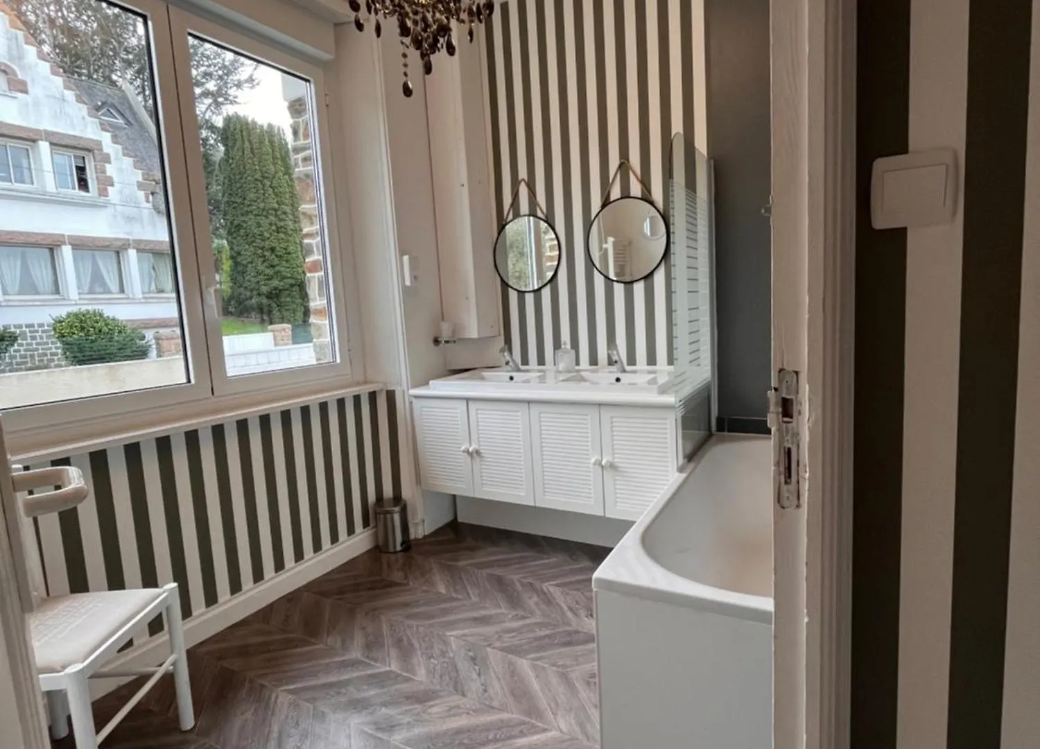 La Petite Duchesse - Jaccuzzi Villa Plerin